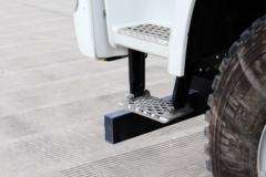 联合卡车U340 340马力 8X4 5.8米自卸车(渣土车)(SQR3311D6T6-7) 联合卡车U340 340马力 8X4 5.8米自卸车(渣土车)(SQR3311D6T6-7)