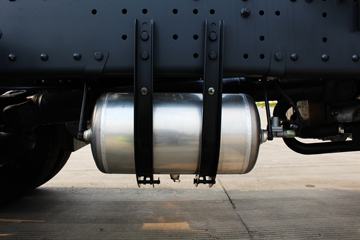 ���Ͽ��� U400�ؿ� 400���� 6X4 LNGǣ����(SQR4252N6ZT4-3)ͼƬ