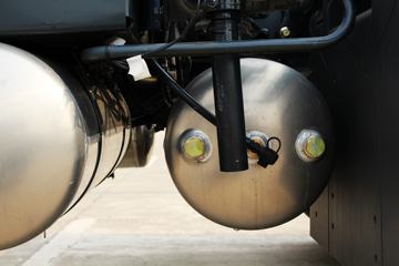 ���Ͽ��� U400�ؿ� 400���� 6X4 LNGǣ����(SQR4252N6ZT4-3)ͼƬ