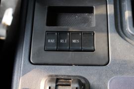 联合U系&nbsp;粉粒物料运输车驾驶室图片