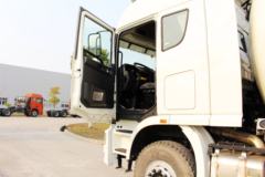 联合卡车 U380 380马力 8X4 粉粒物料车(SQR5311GFLD6T6-1)