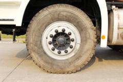 联合卡车 U380 380马力 8X4 粉粒物料车(SQR5311GFLD6T6-1)