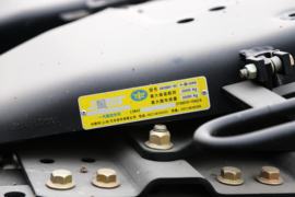 解放J6M 牵引车底盘                                                图片