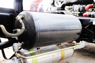 ���� ������ 95���� 3.7����ж��ͼƬ