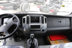 陕汽商用车 轩德X9 轻量化版 113马力 3260轴距单排轻卡底盘(SX1040GP4)