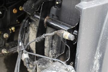 һ����� J6M�ؿ� 350���� 4X2�ۿ�ǣ����(CA4180P63K2AE5)ͼƬ