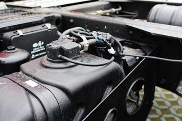 һ����� J6M�ؿ� 350���� 4X2�ۿ�ǣ����(CA4180P63K2AE5)ͼƬ