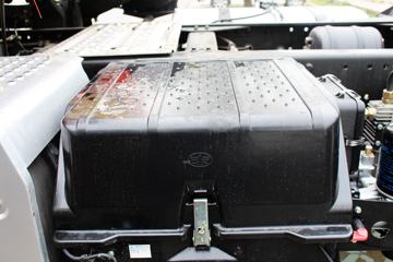 һ����� J6M�ؿ� 350���� 4X2�ۿ�ǣ����(CA4180P63K2AE5)ͼƬ