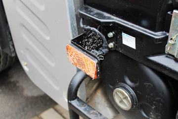 һ����� J6M�ؿ� 350���� 4X2�ۿ�ǣ����(CA4180P63K2AE5)ͼƬ