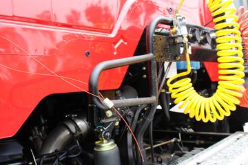 һ����� J6M�ؿ� 350���� 4X2�ۿ�ǣ����(CA4180P63K2AE5)ͼƬ