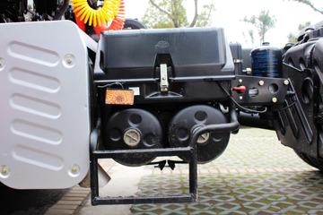 һ����� J6M�ؿ� 350���� 4X2�ۿ�ǣ����(CA4180P63K2AE5)ͼƬ