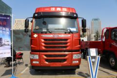 青岛解放 悍V重卡 336马力 6X2 LNG牵引车(10挡)(CA4226P1K15T3NE5A80)