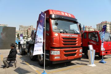 青岛解放 悍V重卡 350马力 6X2牵引车(双油箱)(CA4227P1K15T3E4A80)
