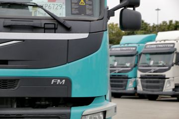 �ֶ��� ��FM�ؿ� 420���� 4X2ǣ����(ŷ��)ͼƬ