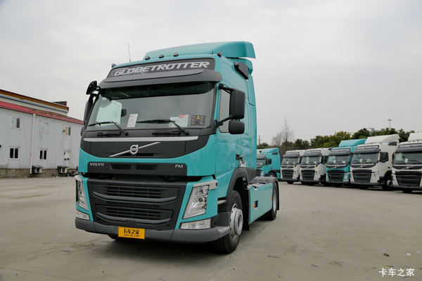 沃尔沃 新FM重卡 420马力 4X2牵引车(欧五)
