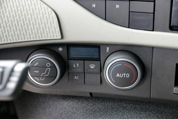 �ֶ��� ��FM�ؿ� 420���� 4X2ǣ����(ŷ��)ͼƬ