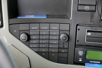 �ֶ��� ��FM�ؿ� 420���� 4X2ǣ����(ŷ��)ͼƬ