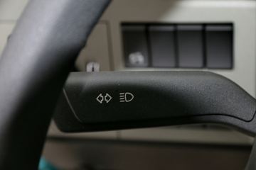 �ֶ��� ��FM�ؿ� 420���� 4X2ǣ����(ŷ��)ͼƬ