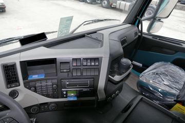 �ֶ��� ��FM�ؿ� 420���� 4X2ǣ����(ŷ��)ͼƬ