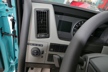 �ֶ��� ��FM�ؿ� 420���� 4X2ǣ����(ŷ��)ͼƬ