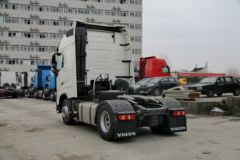 沃尔沃 新FH重卡 420马力 4X2牵引车