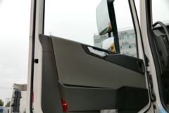 沃尔沃 新FH重卡 420马力 4X2牵引车