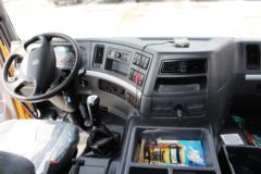 东风柳汽 乘龙M5重卡 320马力 4X2牵引车(LZ4180QAFA)