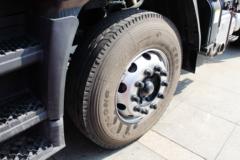 东风柳汽 乘龙M5重卡 320马力 4X2牵引车(LZ4180QAFA)