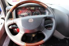 东风柳汽 乘龙M3中卡 160马力 4X2 5100轴距 6.8米载货车底盘(LZ1161M3AAT)