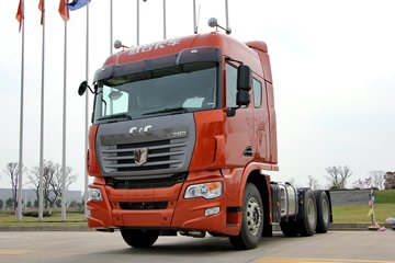 联合卡车 U380重卡 380马力 6X4牵引车(富华470后桥)(QCC4252D654)