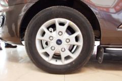 福特汽车 途睿欧Titanium 203马力 2.0T 封闭式货车