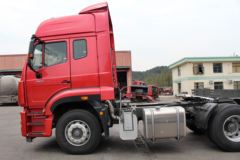 中国重汽 豪瀚重卡 340马力 4X2牵引车(ZZ4185N3516D1)(12挡) 中国重汽 豪瀚重卡 340马力 4X2牵引车(ZZ4185N3516D1)(12挡)