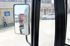 中国重汽 豪曼H5重卡 340马力 4X2牵引车(半高顶)(ZZ4188K10EB0)