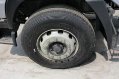 中国重汽 豪曼H5重卡 340马力 4X2牵引车(半高顶)(ZZ4188K10EB0)