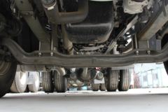 中国重汽 豪曼H5重卡 340马力 4X2牵引车(半高顶)(ZZ4188K10EB0)