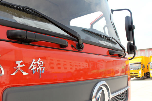 东风商用车天锦KR载货车 促销活动火热进行中 优惠0.3万