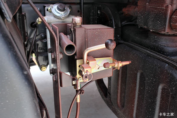 �������񶫷����ó�����п� 160���� 4X2 6.75��