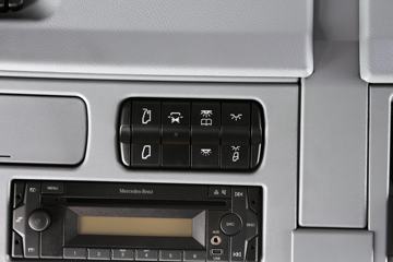 ���� Actros�ؿ� 410���� 4X2ǣ����(����)(�ͺ�1841)ͼƬ
