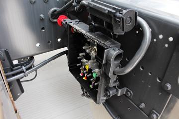���� Actros�ؿ� 410���� 4X2ǣ����(����)(�ͺ�1841)ͼƬ