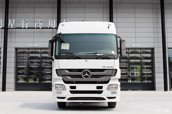 奔驰 Actros重卡 440马力 4X2牵引车(型号1844 LS)
