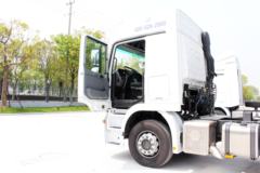 奔驰 Actros重卡 440马力 6x2牵引车(国五)(型号2644)
