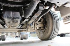 四川现代 创虎XCIENTP360重卡 轻量化 360马力 4X2牵引车(CHM4180KPQ39M)