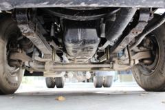 四川现代 创虎XCIENTP360重卡 轻量化 360马力 4X2牵引车(CHM4180KPQ39M)