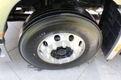 四川现代 创虎XCIENTP440重卡 440马力 6X4牵引车(8气囊)(CHM4251KPQ49M)