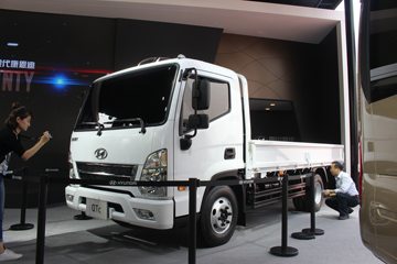 四川现代 QTc 130马力 4X2 单排栏板轻卡