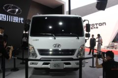 四川现代 QTc 130马力 4X2 单排栏板轻卡