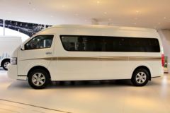 金杯 大海狮L 2.7L 150马力 旗舰型 18座封闭厢式货车