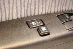 金杯 大海狮L 2.7L 150马力 旗舰型 18座封闭厢式货车