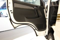 金杯 大海狮L 2.7L 150马力 旗舰型 18座封闭厢式货车