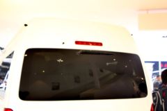 金杯 大海狮L 2.7L 150马力 旗舰型 18座封闭厢式货车